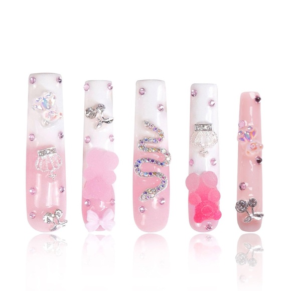 NIB LOVFUL Press on Nails Marshmallo Gummy Bear Diamond Cotton Candy - Picture 1 of 3